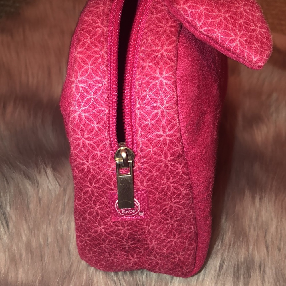 Makeup/cosmetic bag
